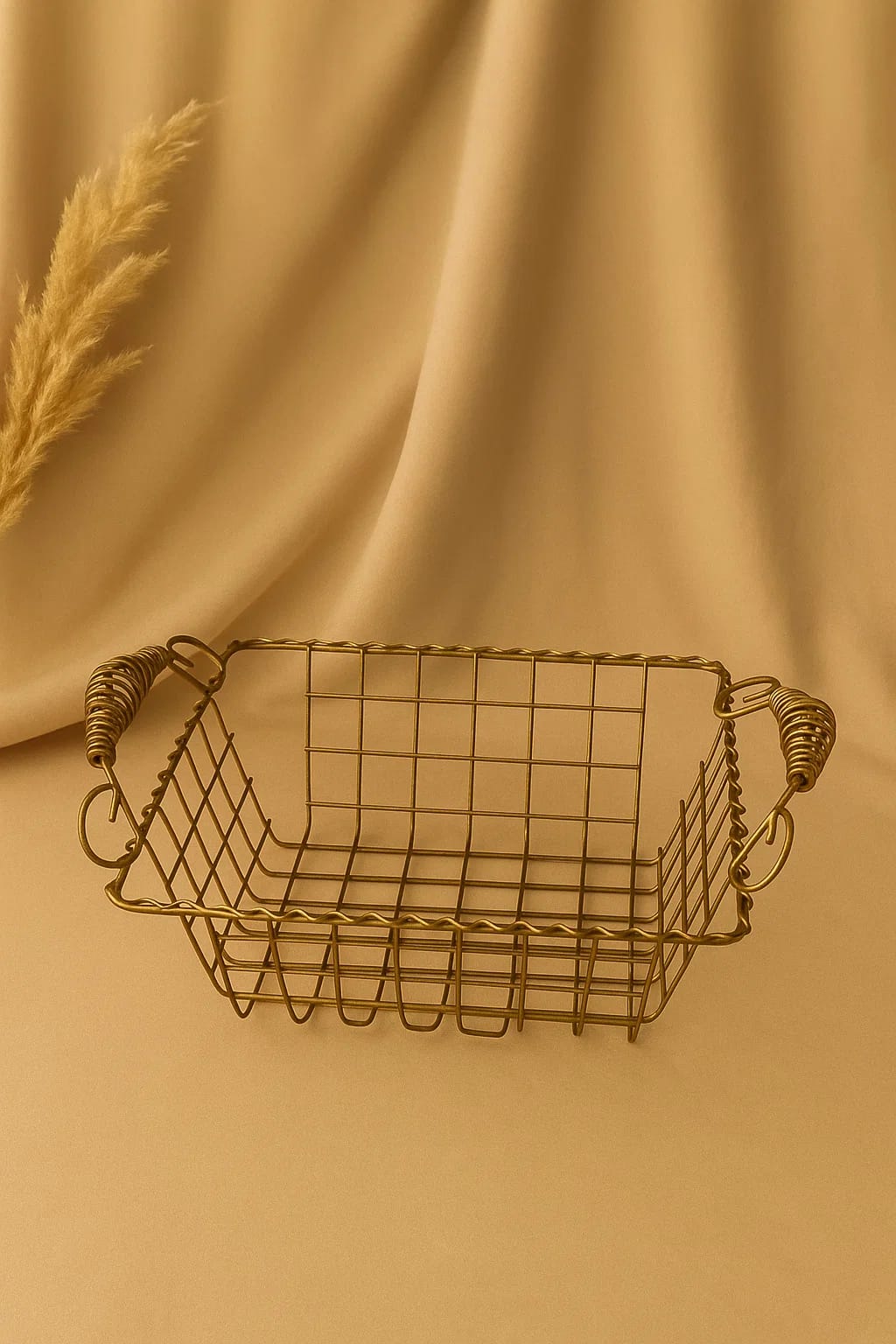 Elegant Metal Wire Storage Baskets – Gold & Black